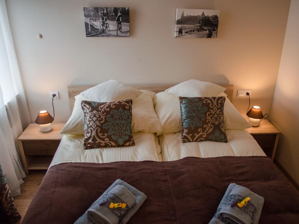 Royal Route 29 Comfort Rooms Красков Екстериор снимка