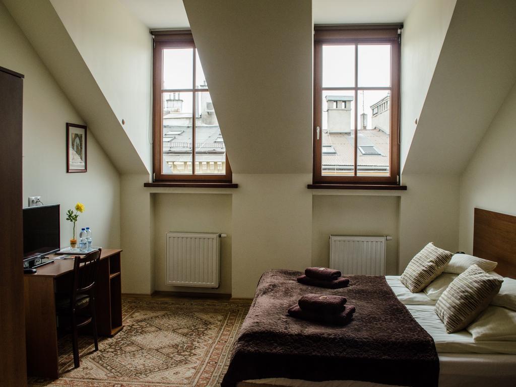 Royal Route 29 Comfort Rooms Красков Екстериор снимка