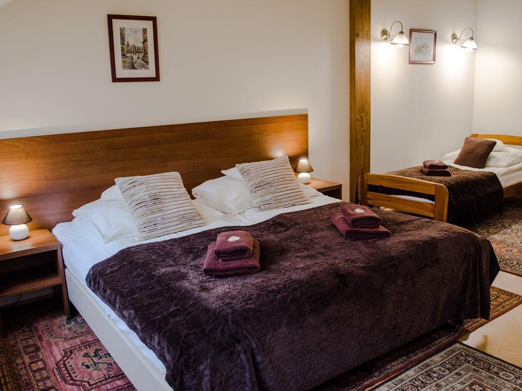 Royal Route 29 Comfort Rooms Красков Екстериор снимка
