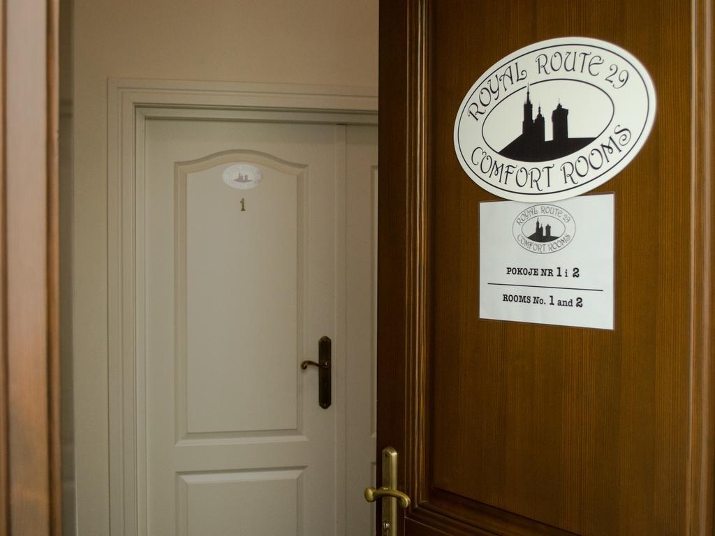 Royal Route 29 Comfort Rooms Красков Екстериор снимка