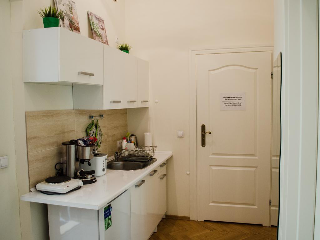 Royal Route 29 Comfort Rooms Красков Екстериор снимка