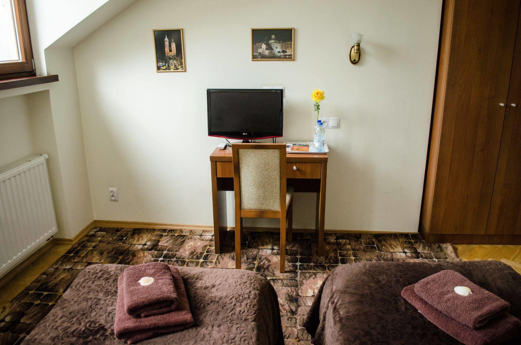 Royal Route 29 Comfort Rooms Красков Екстериор снимка
