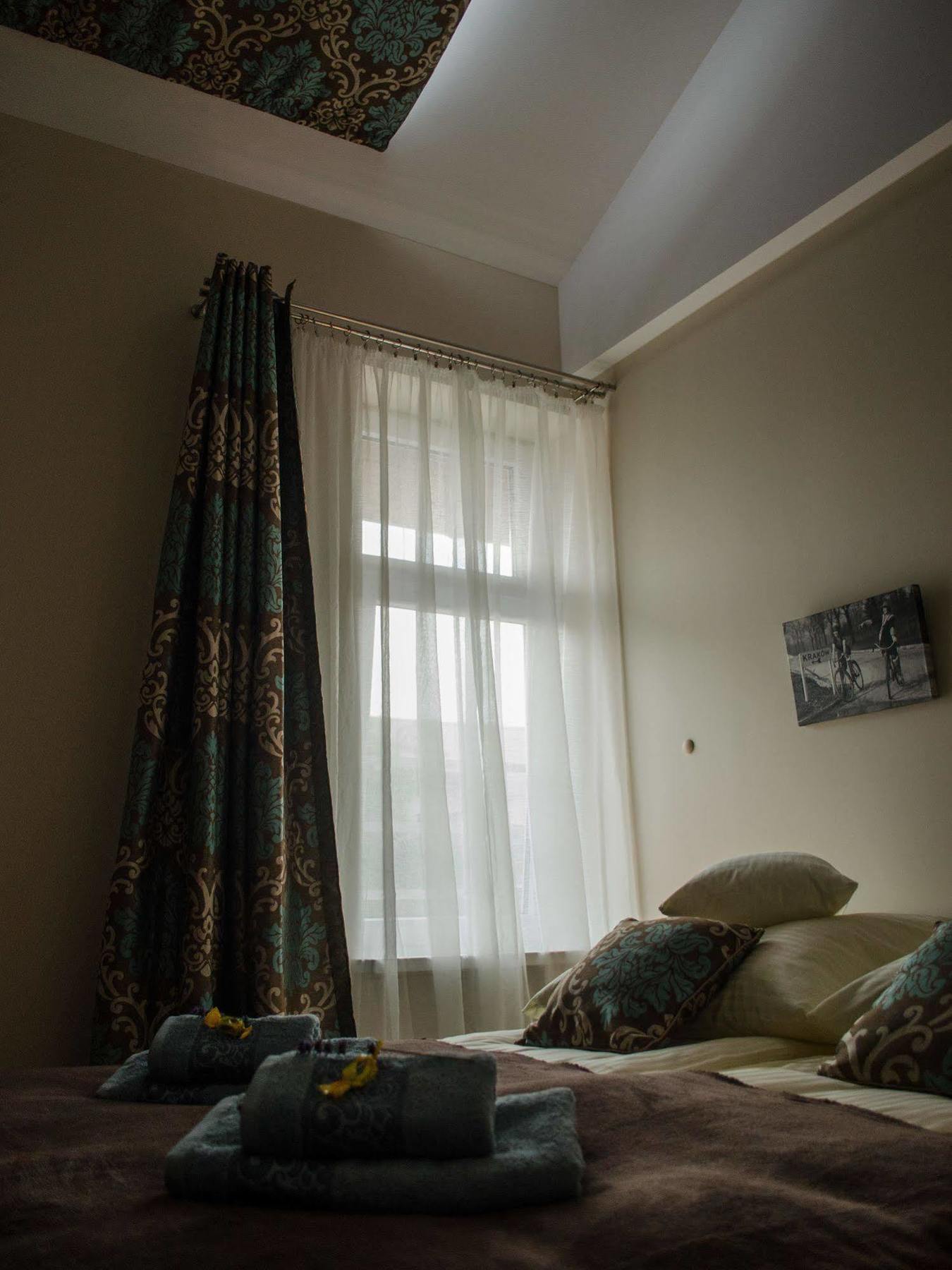 Royal Route 29 Comfort Rooms Красков Екстериор снимка