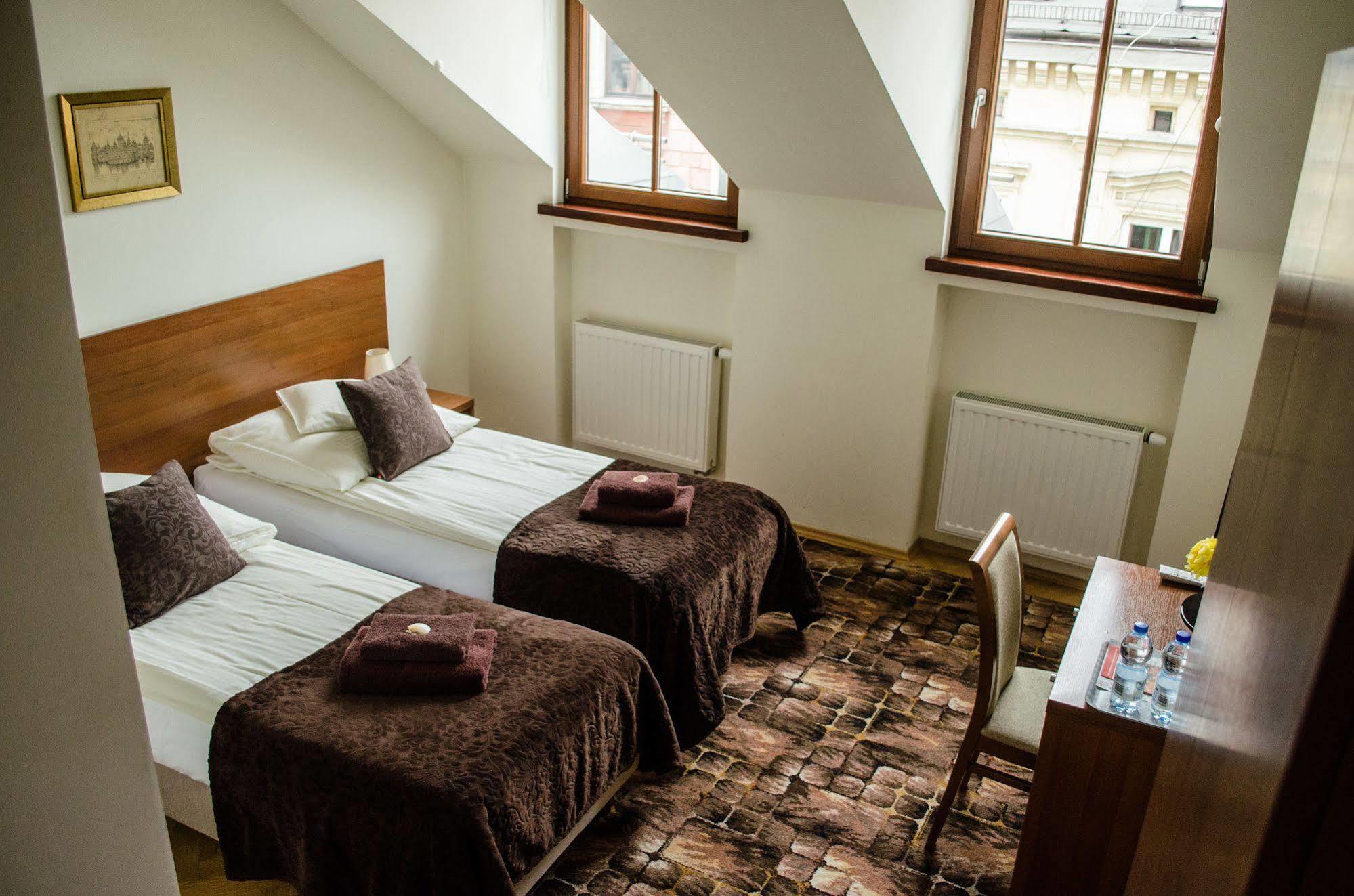 Royal Route 29 Comfort Rooms Красков Екстериор снимка